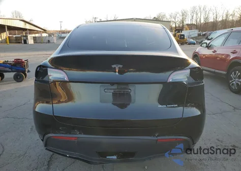 2023 Tesla Model Y z USA, uszkodzony, nr VIN 7SAYGDEE6PA187492